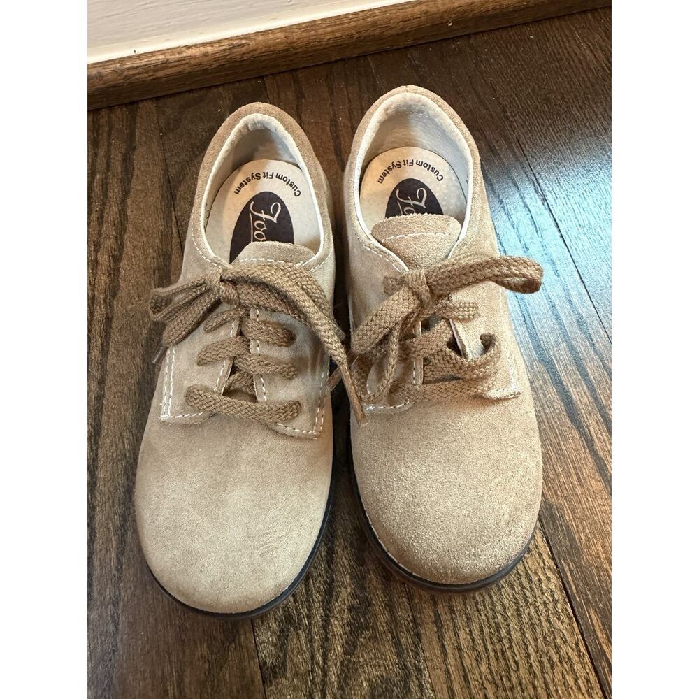 Footmates Bucky Tan Suede Lace Up Oxford Dress Shoe Sz 9.5c EUC